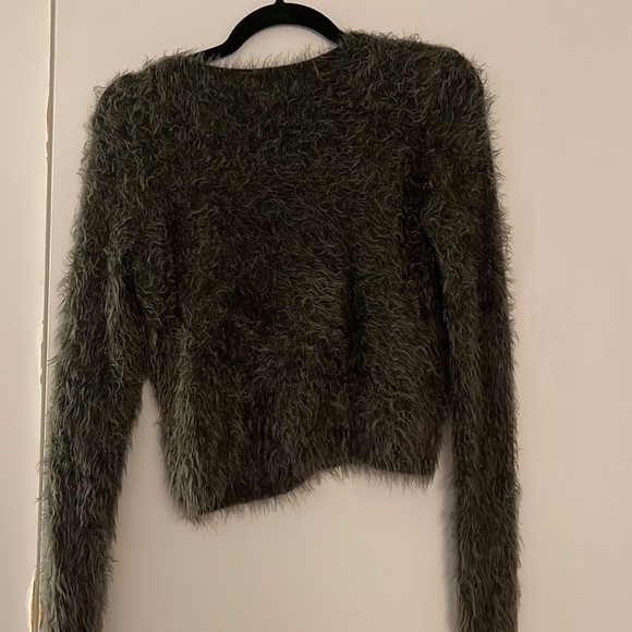 Abercrombie and Fitch grey shaggy sweater - Picture 3 of 3